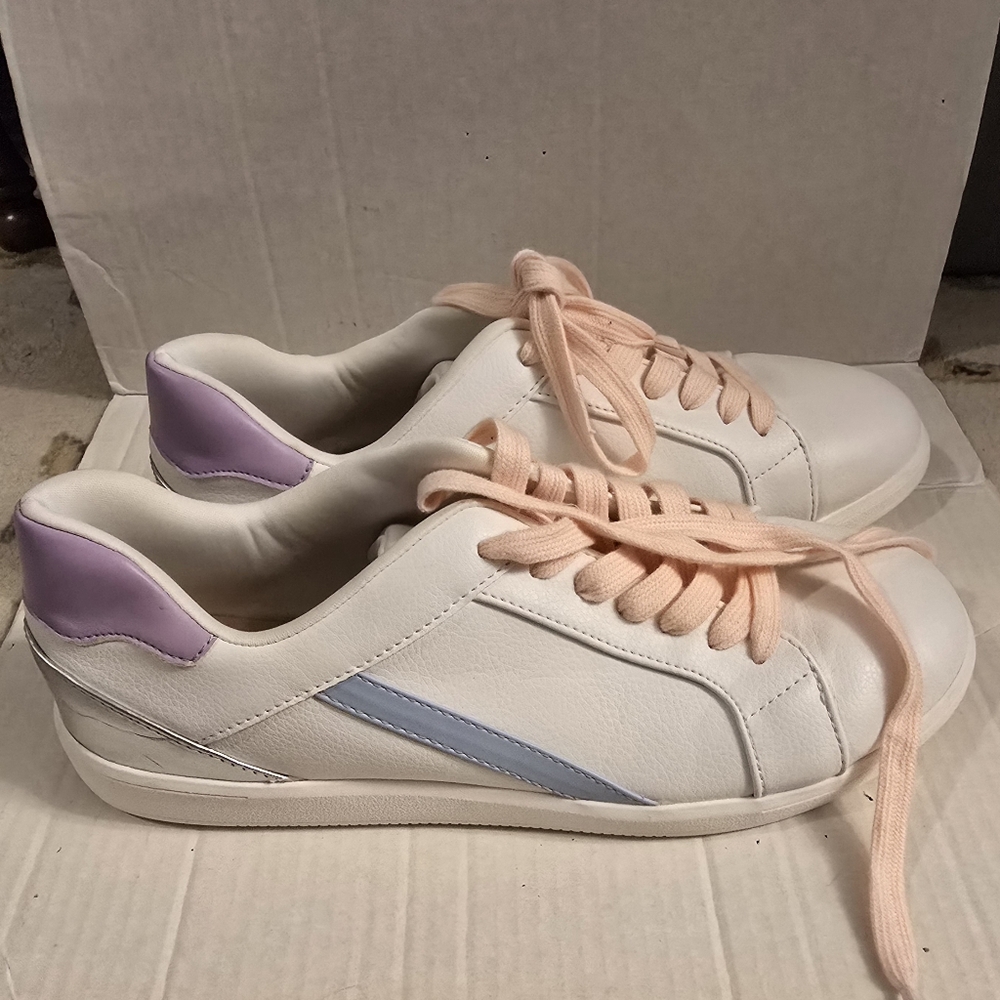 Torrid Women's 12W 12 Wide White  Athletic Shoes Pink Laces Blue Purple